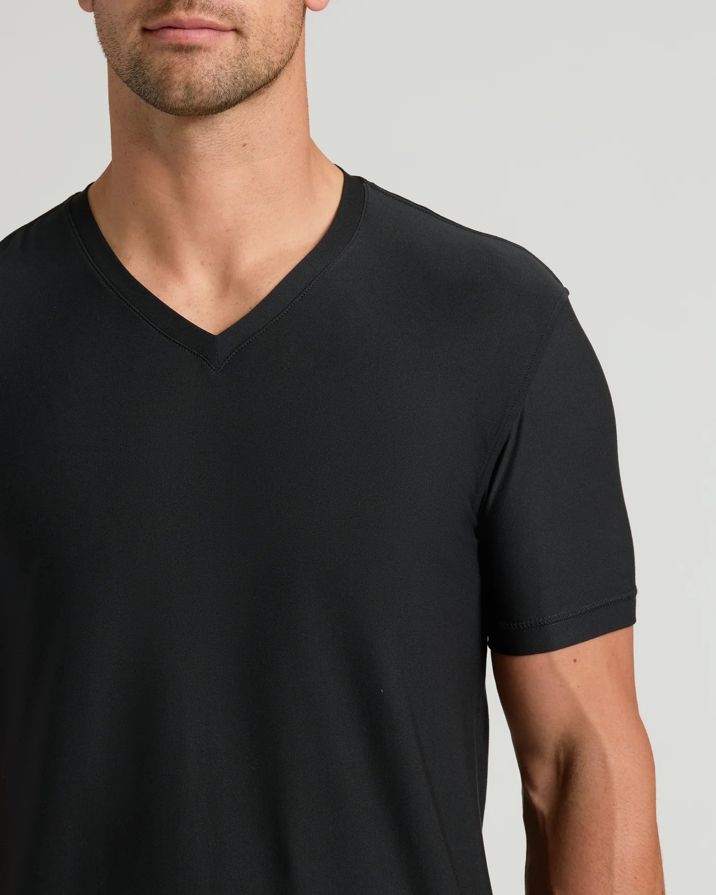 Men's Active V‐Neck Top for Workout & Daily Wear